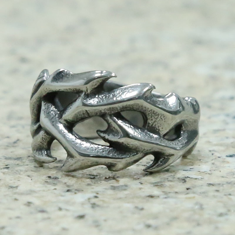 Hollow Thorn Ring