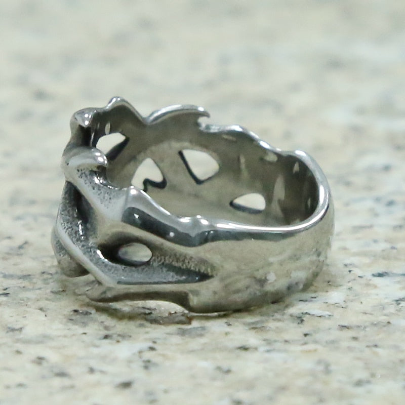 Hollow Thorn Ring