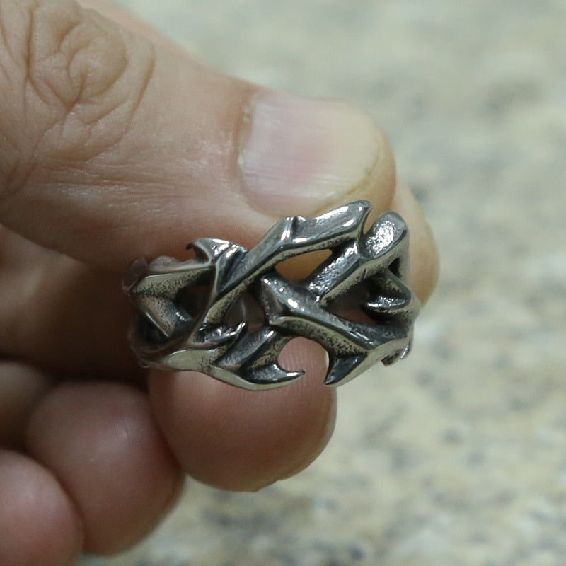 Hollow Thorn Ring